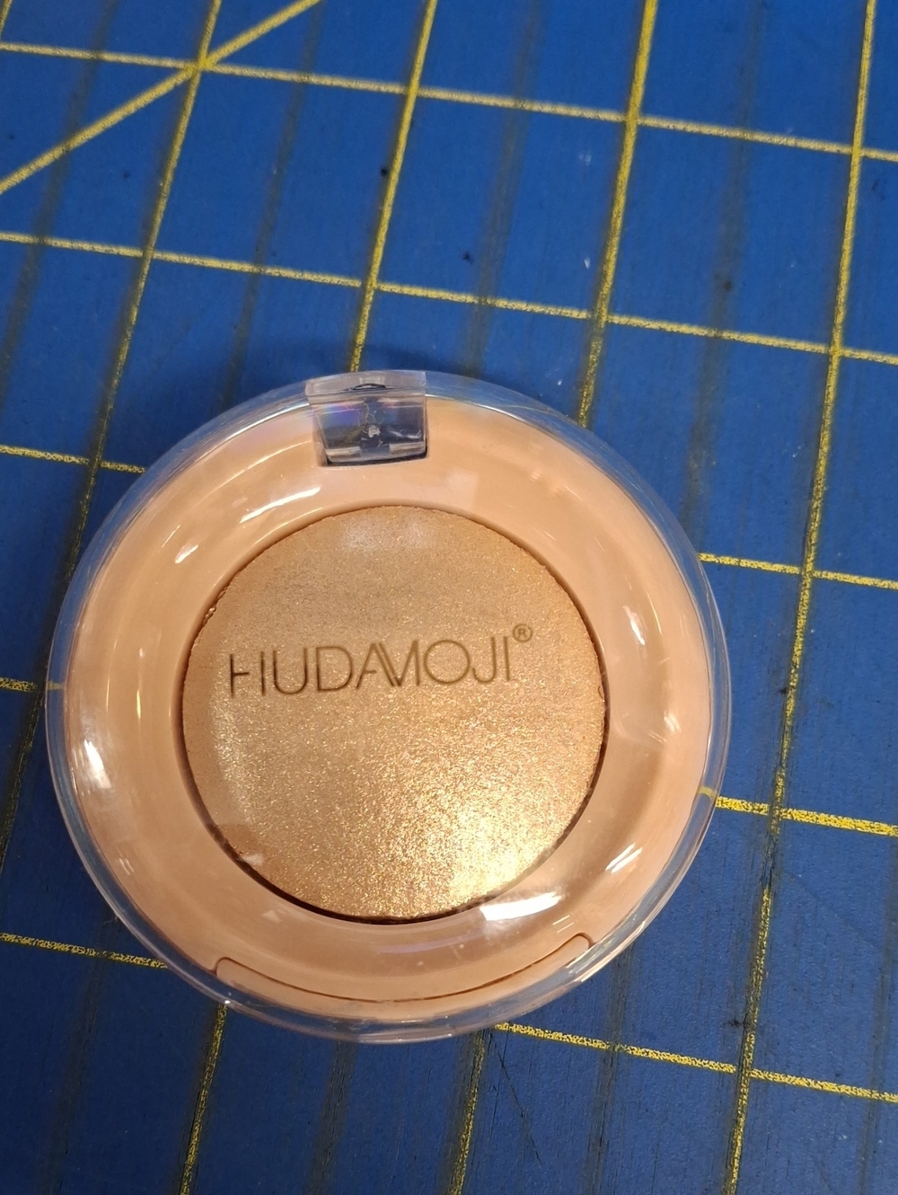 Hudavioji Beauty Gold Highlighter NEW